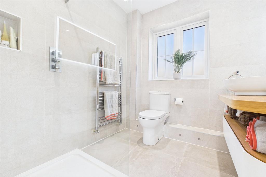 En-Suite 1
