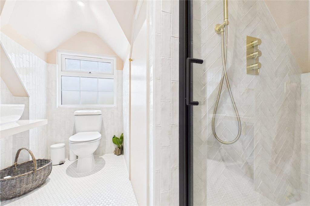 En-Suite 2