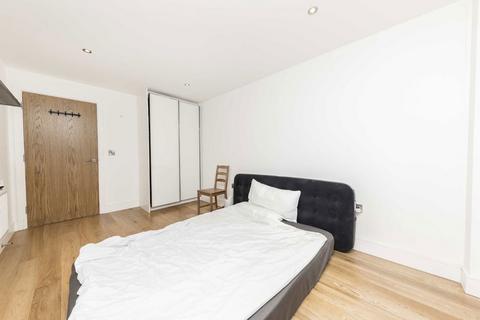 1 bedroom flat to rent, Underhill Gardens, London W5