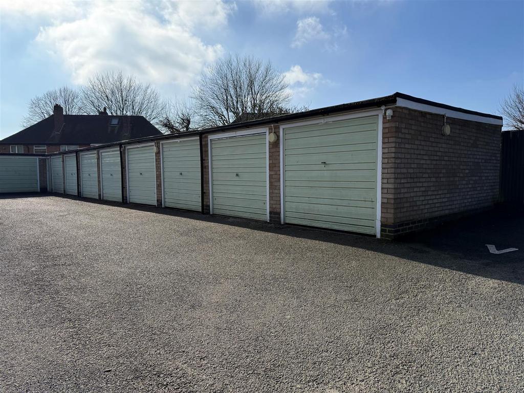 Garage.jpg