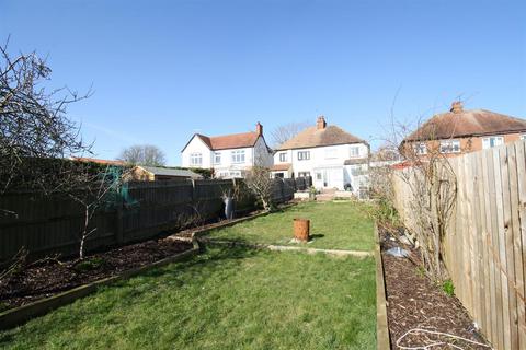 201 Buckingham Road, Bletchley, Milton Keynes, MK3 5JF