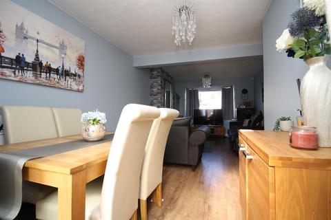 201 Buckingham Road, Bletchley, Milton Keynes, MK3 5JF
