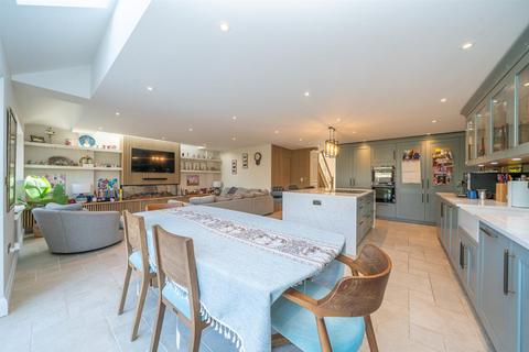 4 bedroom detached house for sale, Ragged Hall Lane, St. Albans