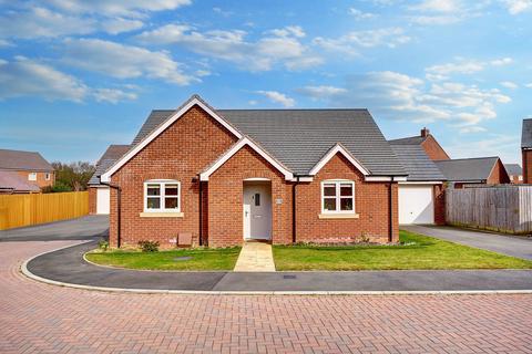 2 bedroom detached bungalow for sale, Prolific Place, Bidford-On-Avon, B50