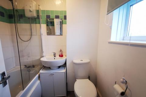 2 bedroom flat to rent, Whittingham Close, North Shields NE30