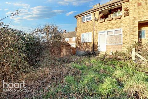 23 Sedgefield Close, Romford, RM3 9RP