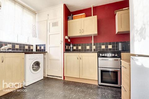 23 Sedgefield Close, Romford, RM3 9RP