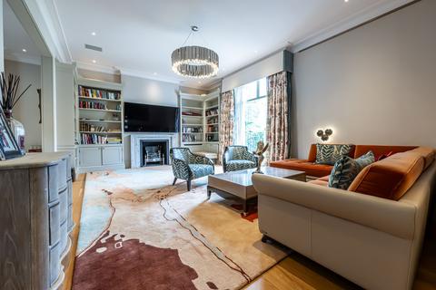 undefined, Hyde Park Gate, SW7