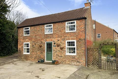 Slaters Cottage Back Lane, Aiskew, Bedale, DL8 1AU