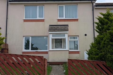 3 bedroom terraced house to rent, Cae Glas, Colwyn Bay