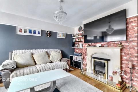 3 bedroom end of terrace house for sale, Sancton Green, Stoke-On-Trent ST6 4DE