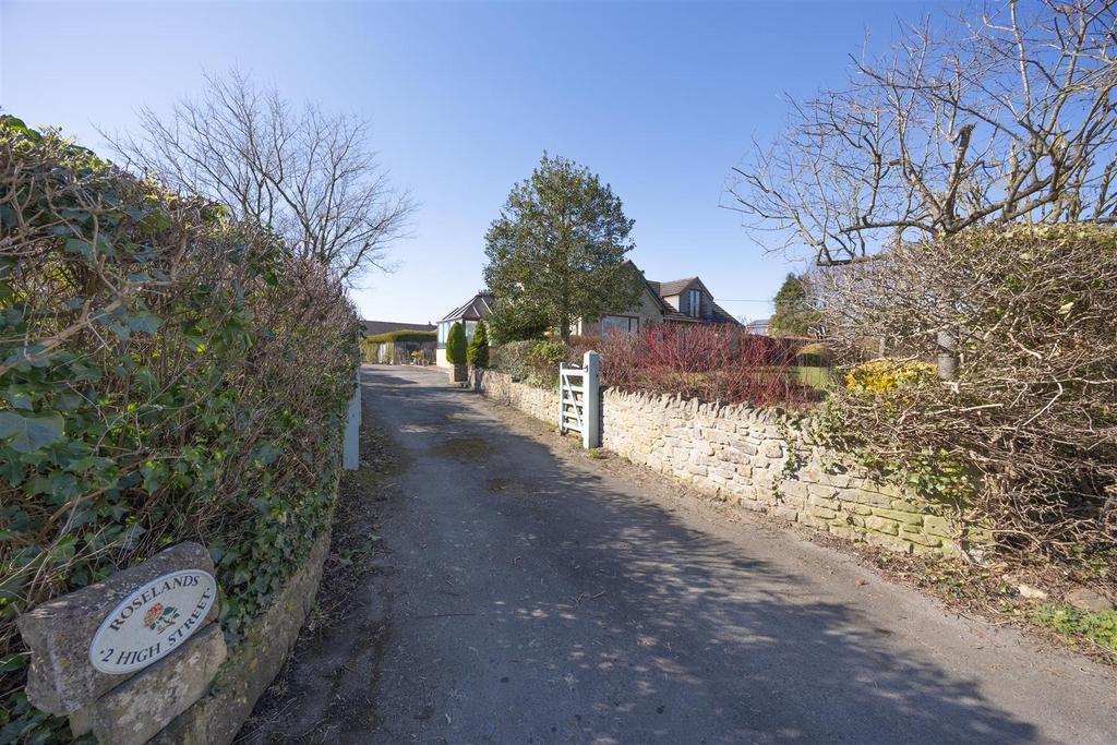 2 High Street Steeple Ashton BA14 6 EL (4 BED)(DRON