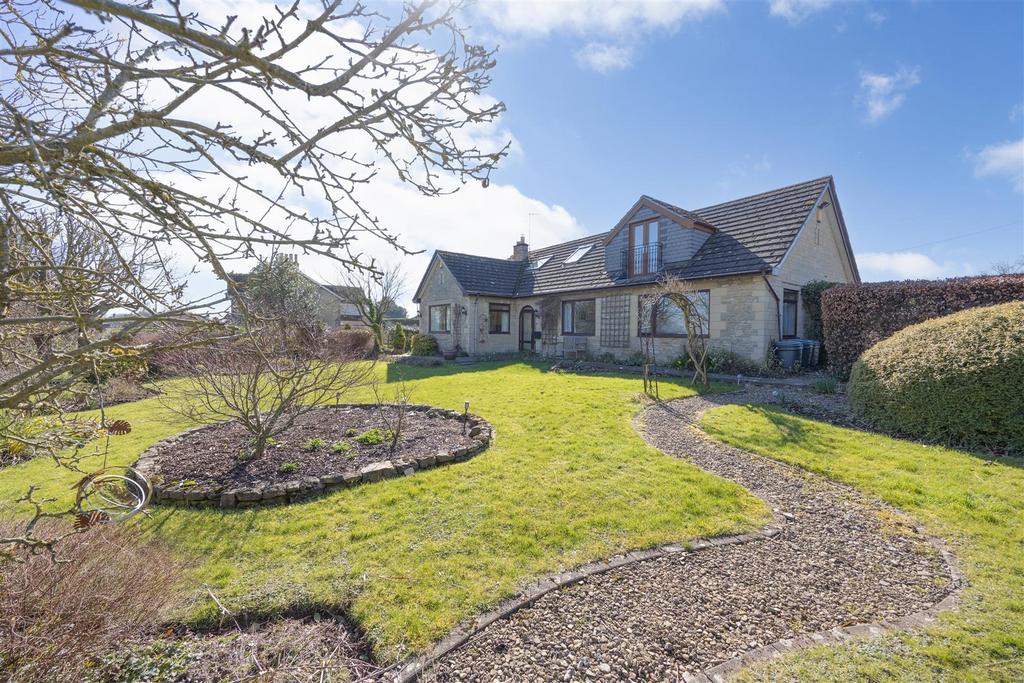 2 High Street Steeple Ashton BA14 6 EL (4 BED)(DRON
