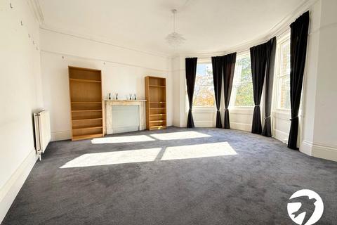 2 bedroom flat for sale, Eltham Road, London, SE12