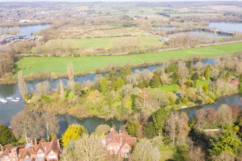 5 bedroom detached house for sale, Gibraltar Lane, Cookham, Maidenhead, Berkshire, SL6