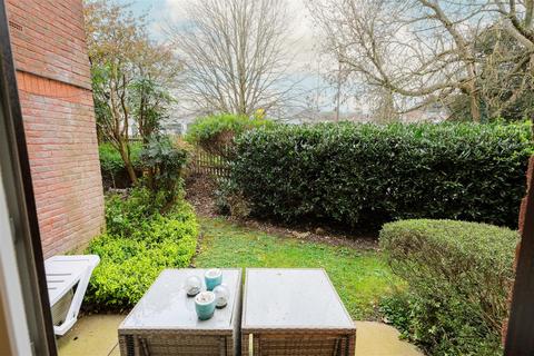 1 bedroom apartment for sale, Maple Gate, Loughton