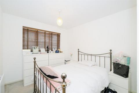 53 Maple Gate, Loughton, IG10 1PS