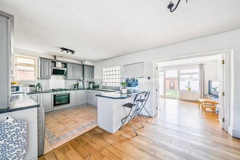 3 bedroom semi-detached house for sale, Summers Lane, North Finchley