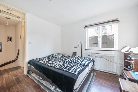 1 bedroom end of terrace house for sale, Haygreen Close, Kingston upon Thames