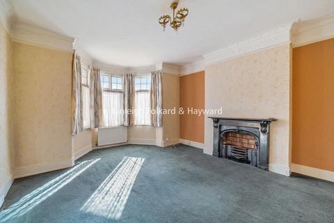 2 bedroom flat for sale, Ulleswater Road, Southgate