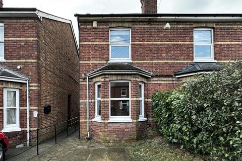 4 bedroom semi-detached house to rent, South View Road, Tunbridge Wells