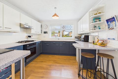 5 Greenhayes, Broadstone, BH18 8LZ