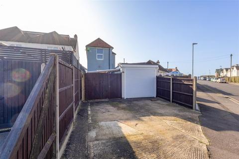 3 bedroom detached house for sale, Montserrat Road, Fareham PO13