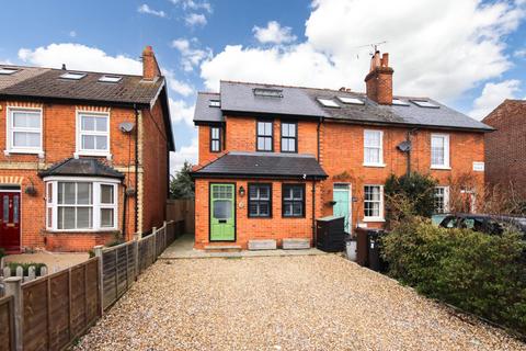 15 Barkham Road, Wokingham, RG41 2XR