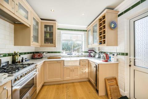 2 bedroom flat for sale, Godstone Road, St Margarets TW1