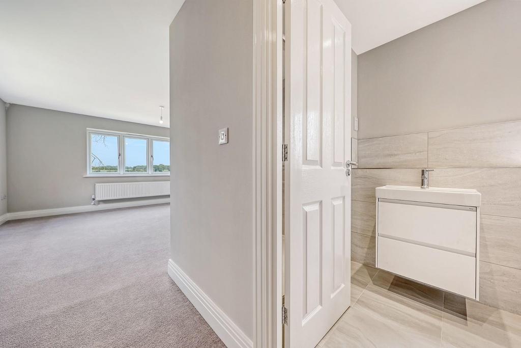 Bedroom & En-Suite