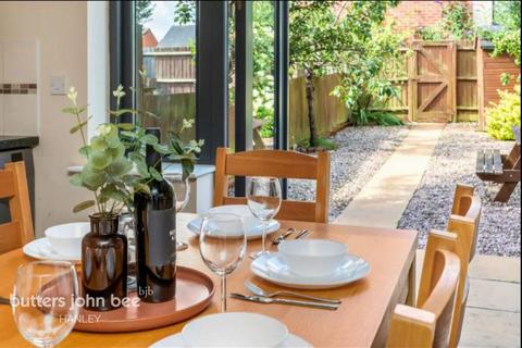 2 Greydawn Road, Stoke-on-trent, ST1 3TE