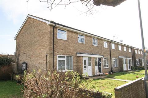 2 bedroom end of terrace house to rent, Mariners Close, Gorleston