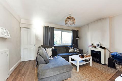 2 bedroom flat for sale, Dove Court, Alton, Hampshire