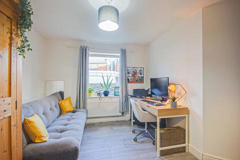 2 bedroom flat for sale, Longhorn Avenue, Gloucester, GL1