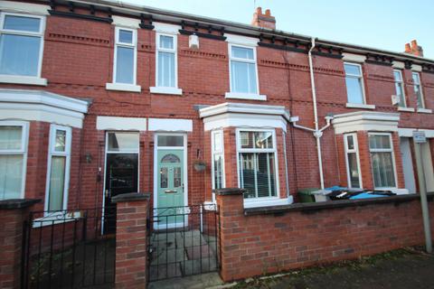 3 bedroom terraced house to rent, Beresford Road, Stretford, M32 0PZ