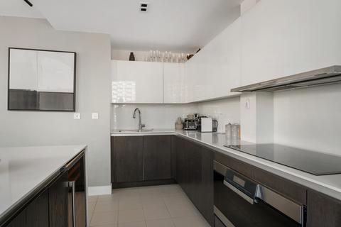 3 bedroom penthouse for sale, Brentford TW8