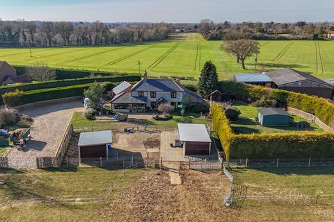 3 bedroom cottage for sale, Northwold Road, Methwold, Thetford, Norfolk, IP26