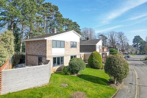 13 Ridge Hall Close, Caversham, Reading, RG4 7EP