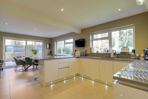13 Ridge Hall Close, Caversham, Reading, RG4 7EP