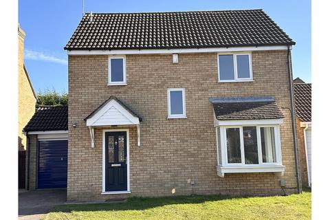 3 bedroom detached house to rent, The Rowans, Cambridge CB24