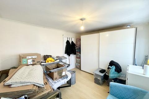 1 bedroom flat for sale, Howard Close, Waltham Abbey EN9