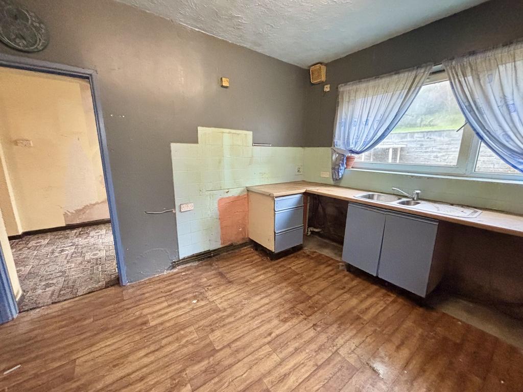 Kitchen / Breakfast Room