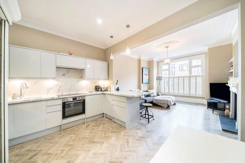 3 bedroom flat for sale, New Kings Road, London SW6