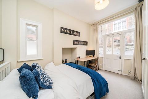 3 bedroom flat for sale, New Kings Road, London SW6