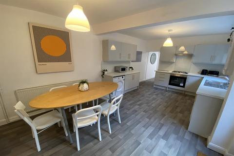 undefined, Broadgate, Beeston, NG9  2GG