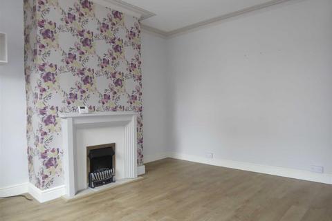 2 bedroom terraced house to rent, Whingate Grove, Armley, Leeds