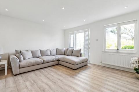 4 bedroom semi-detached house for sale, Hadleigh Close, London SW20