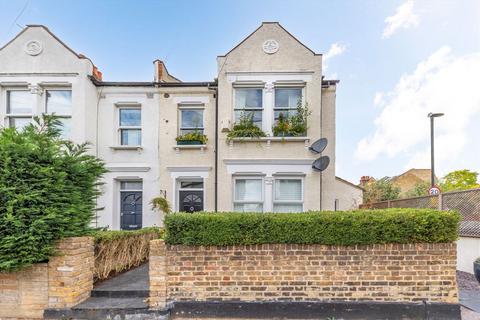 3 bedroom maisonette for sale, Avondale Road, London SW19