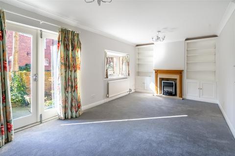 3 bedroom terraced house to rent, Aldwark, York City Centre, YO1 7BU
