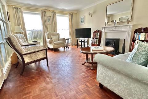 4 bedroom end of terrace house for sale, Deans Court, Milford on Sea, Lymington, Hampshire, SO41